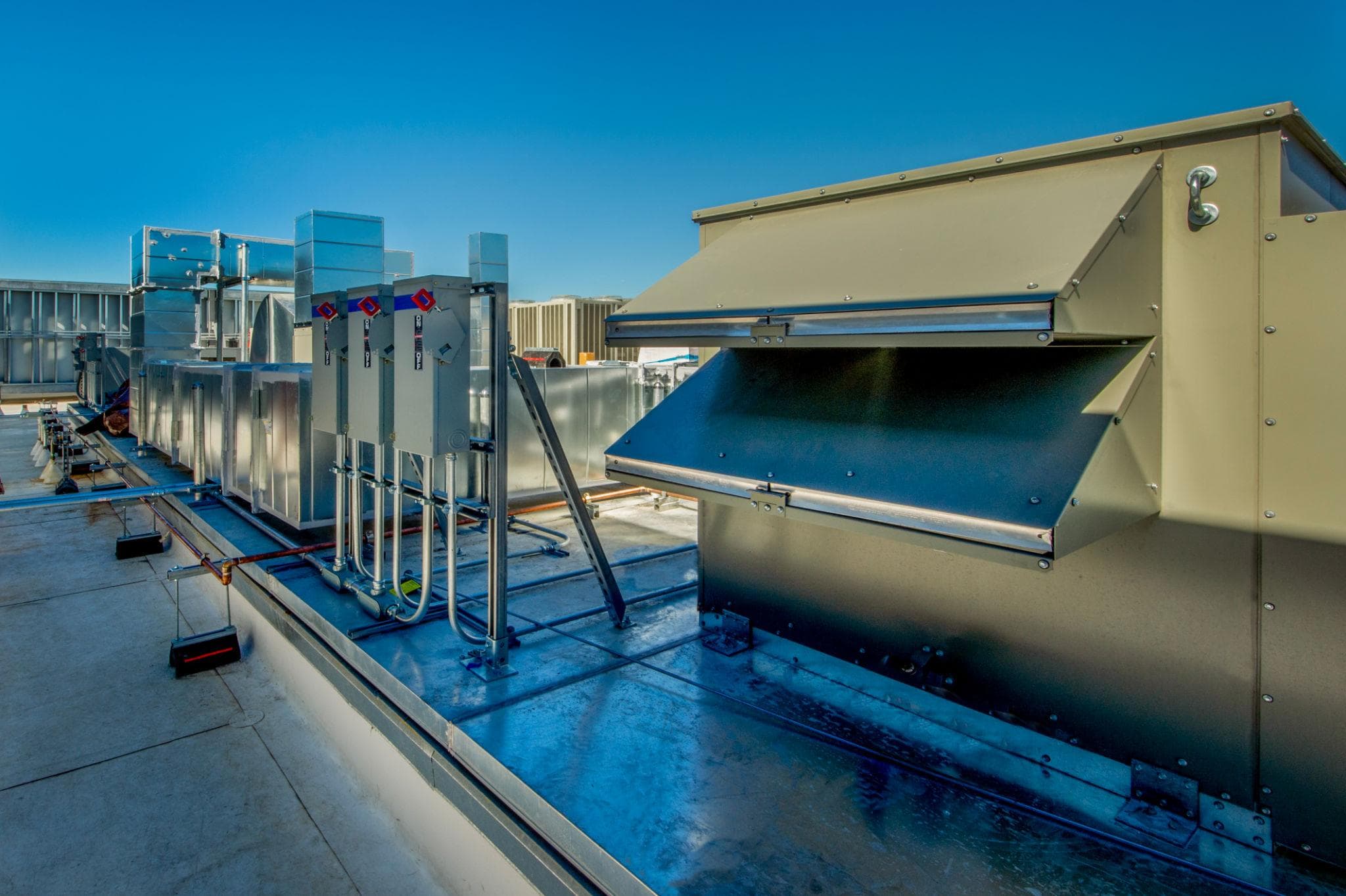 Commercial rooftop HVAC equipment